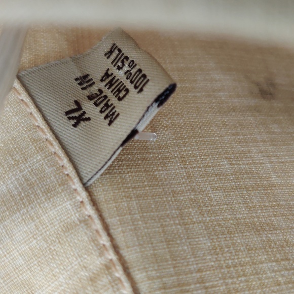 Tommy Bahama XL Silk Hawaiian Shirt Pale Yellow Blue Short Sleeves - Picture 3 of 13